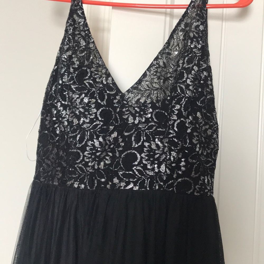 Gown - Picture 2 of 3